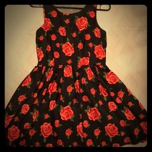 Roses are red...super cute Forever 21 dress